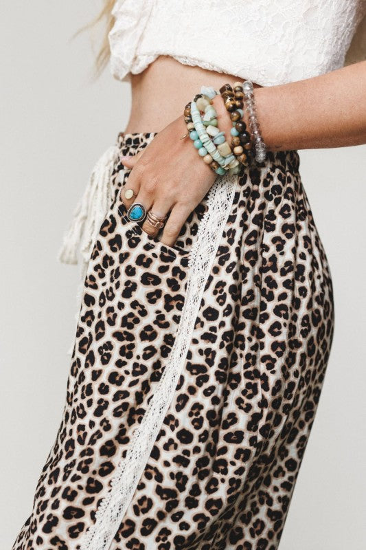 Elastic Ankle Leopard Pant