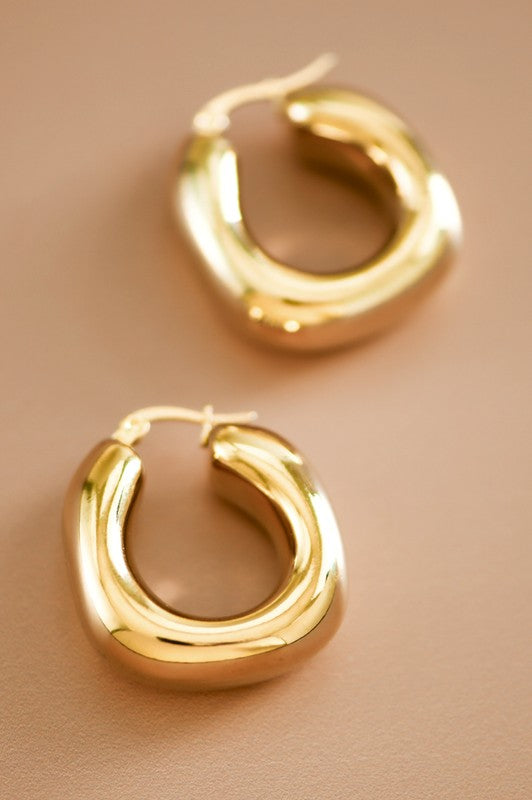 Mara - Thick Gold Hoop