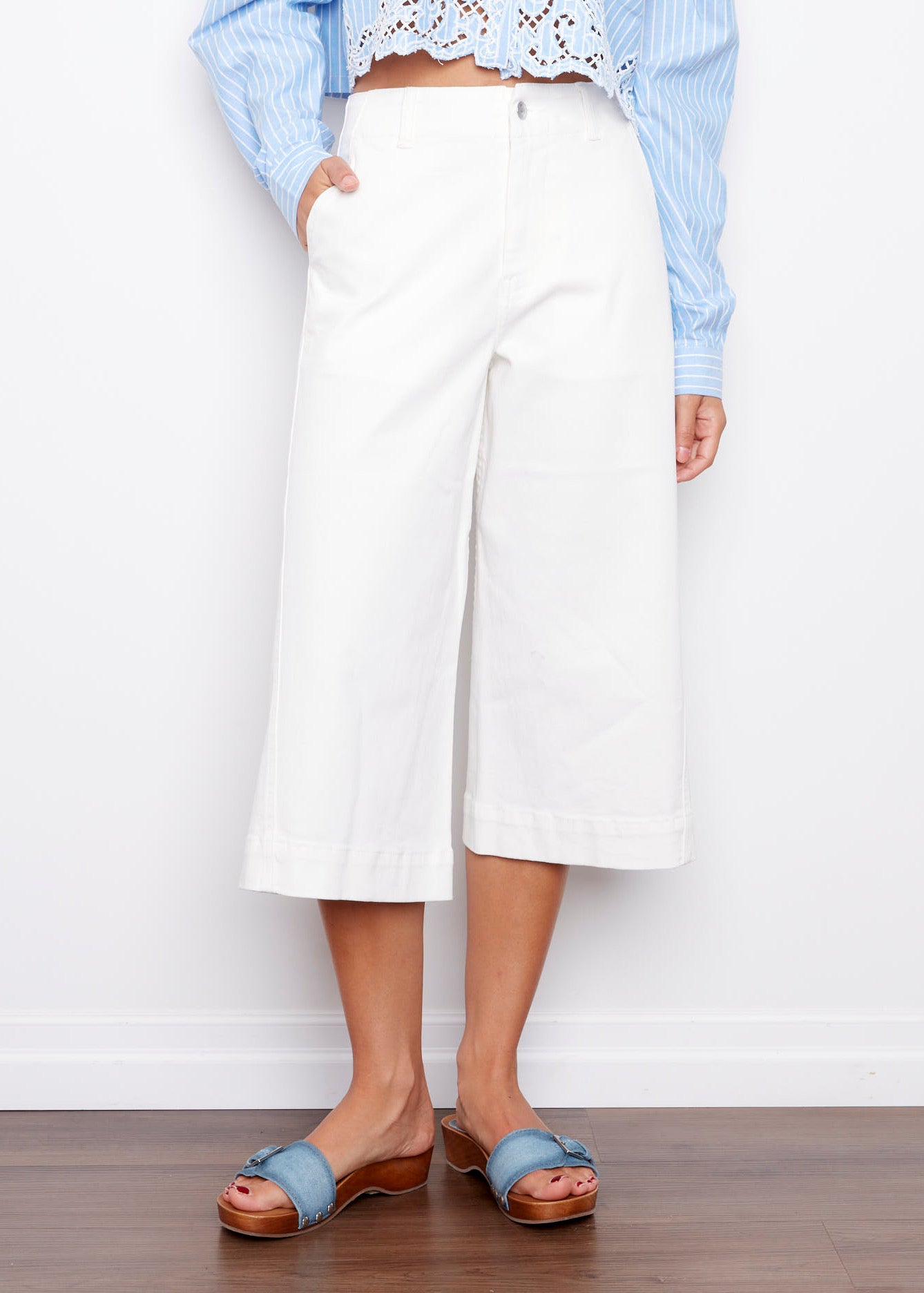 June White Wash Capri