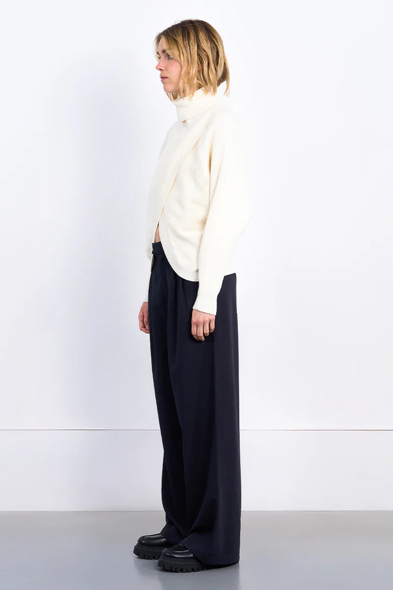Molly Crossover Knit - Cream
