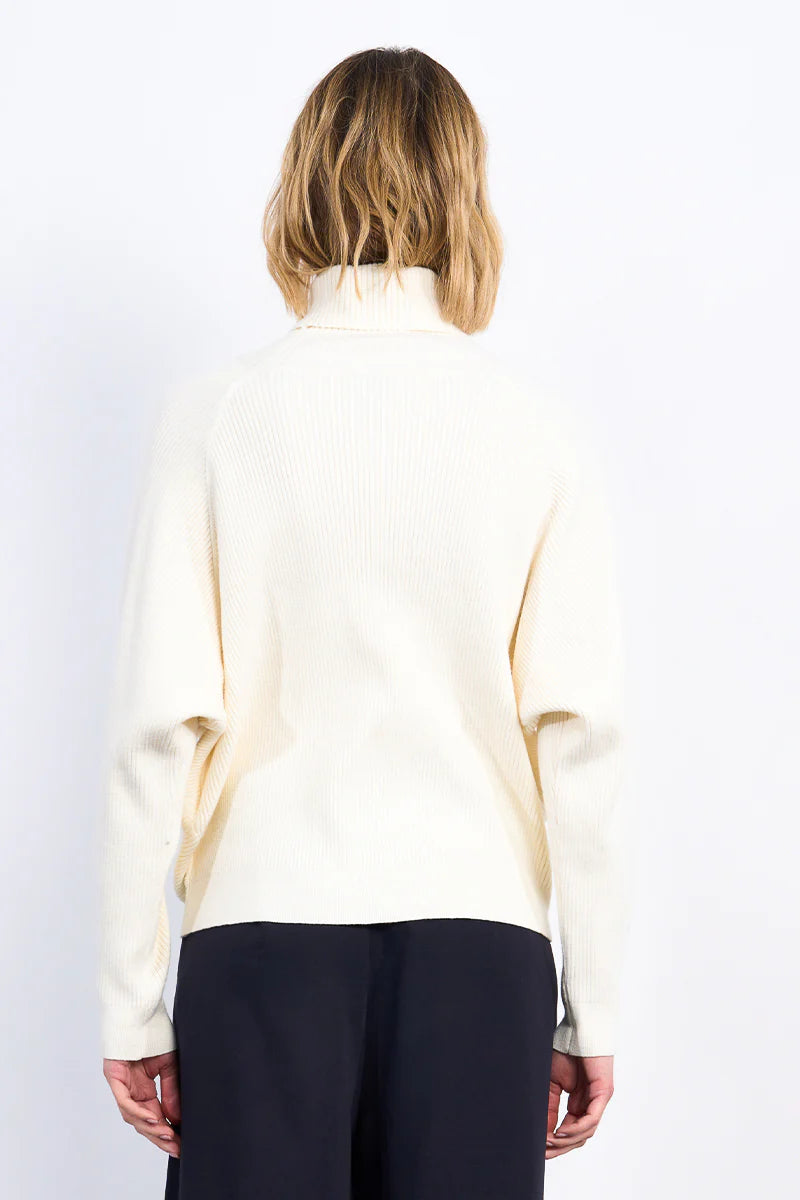 Molly Crossover Knit - Cream
