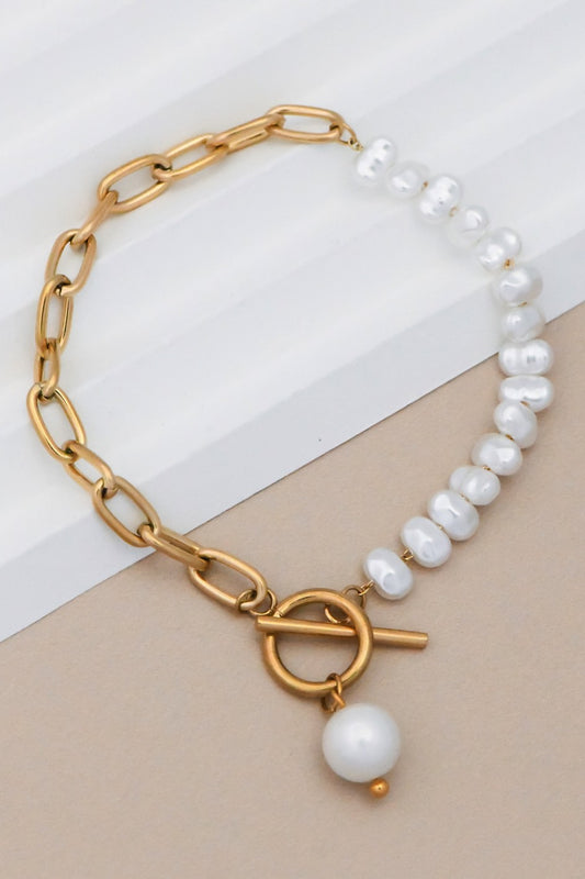 Pearl Toggle Bracelet