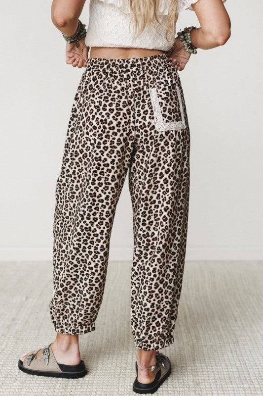 Elastic Ankle Leopard Pant