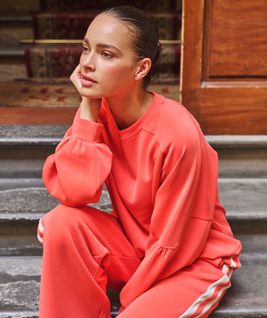 Tori Model Long Sleeve