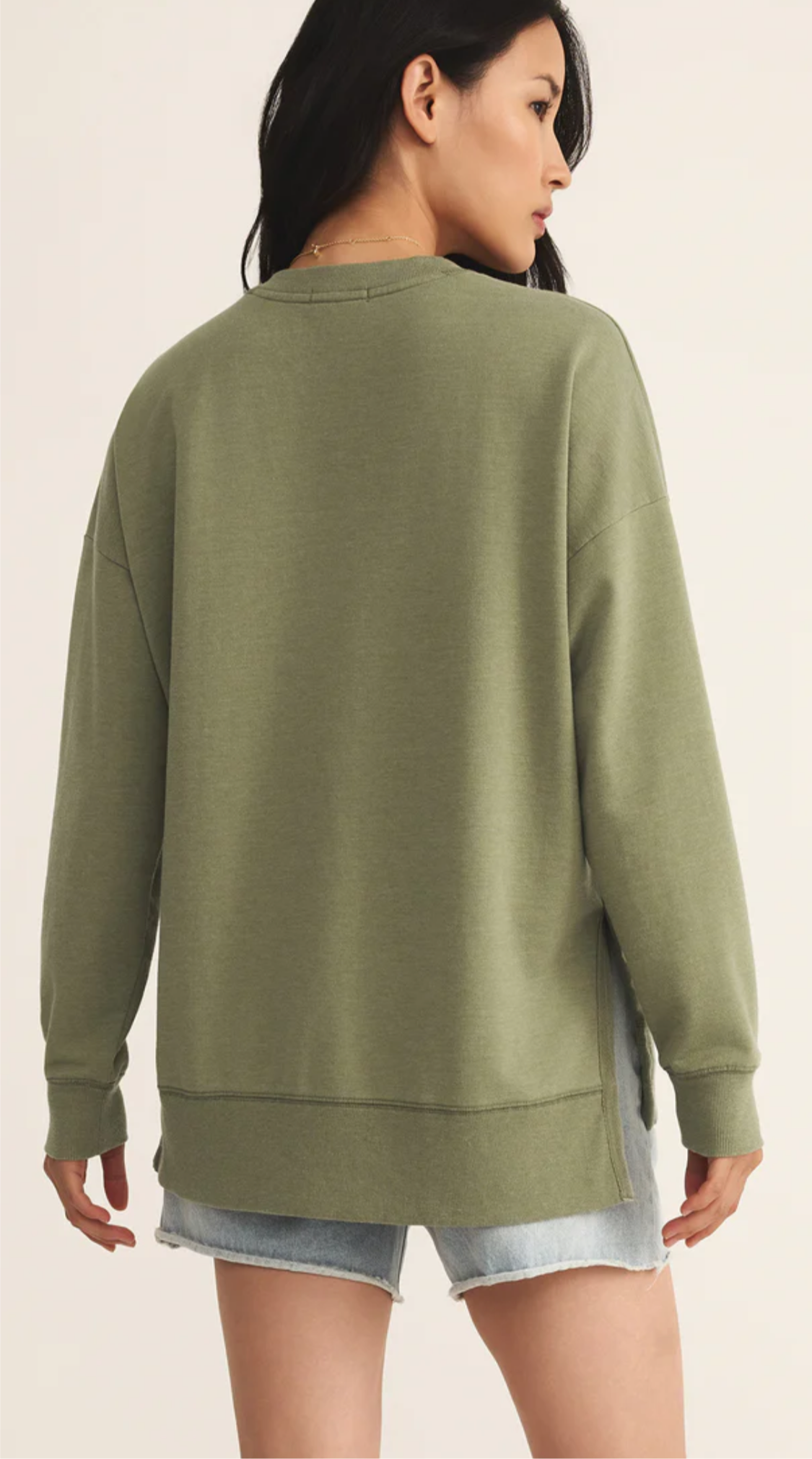 Modern V neck Weekender