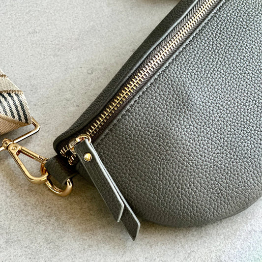 Justine Crossbody - Grey