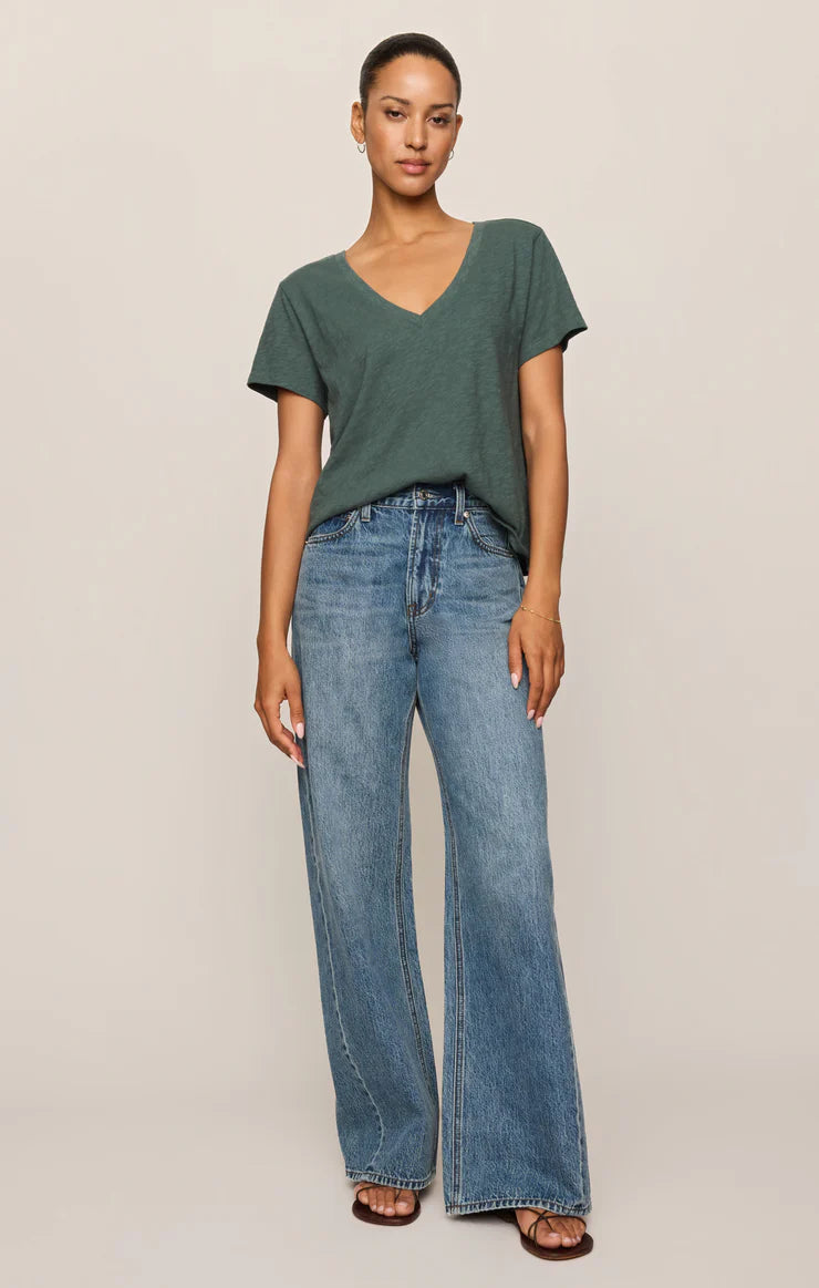 Nomad V Neck Tee - Emerald Cove